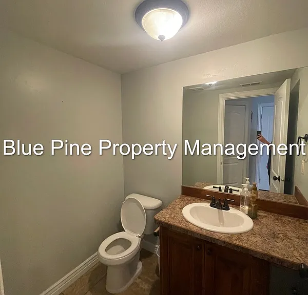 565 Pioneer Rd #106 — Photo 6