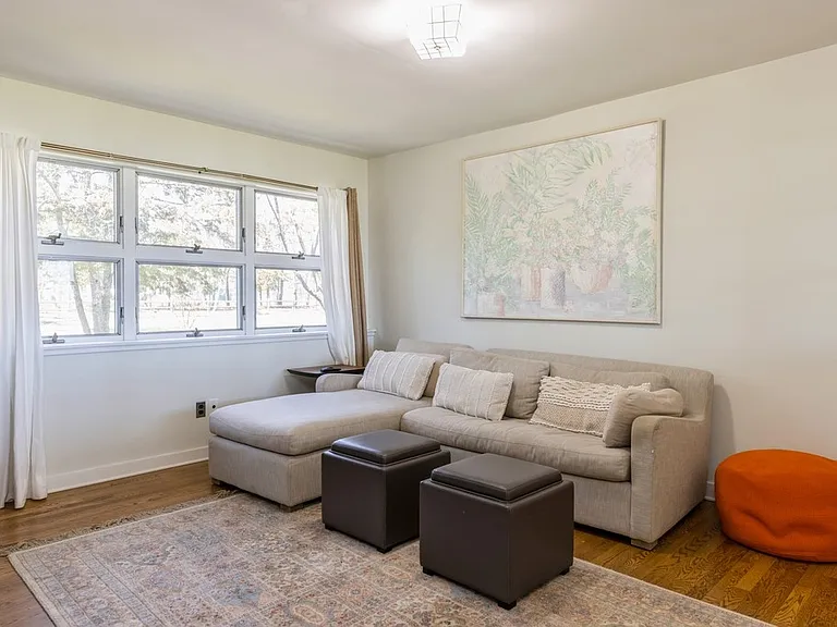 29 Alden Ln — Photo 12