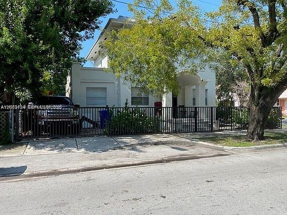 2nd image of 876 SW 2nd St