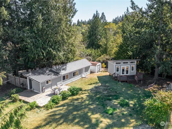 902 Yew Boulevard NW, Lakebay, WA 98349