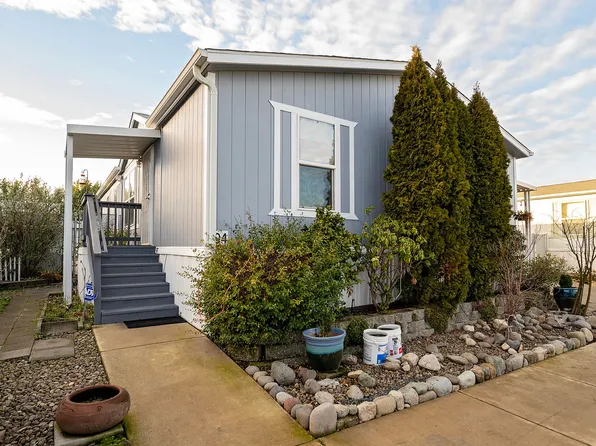 2552 Thorn Oak Dr Space 94, Medford, OR 97501