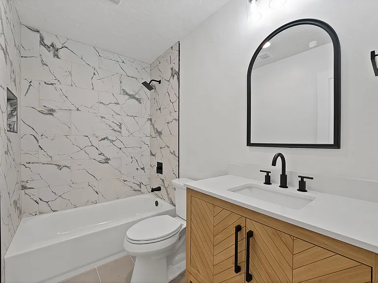 4021 San Mateo Dr — Photo 23