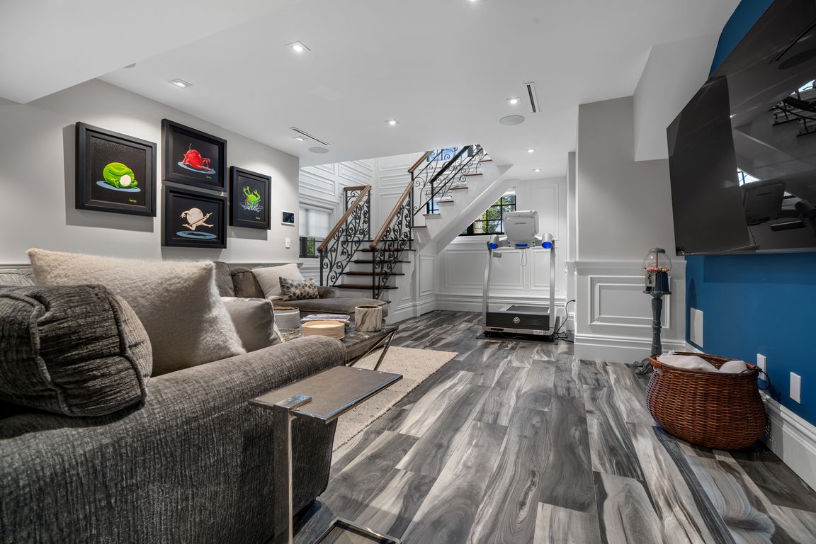 next background image