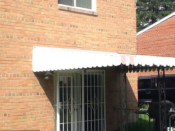 Exterior (Rear)