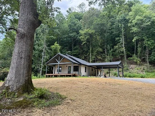 711 Tinker Rd — Photo 1