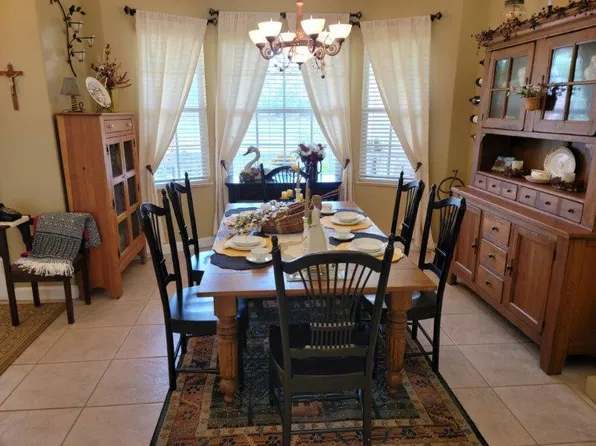 5261 NW Milner Drive, Port St Lucie, FL 34983