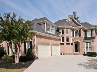 8111 Hickory Dr, Urbandale, IA 50322