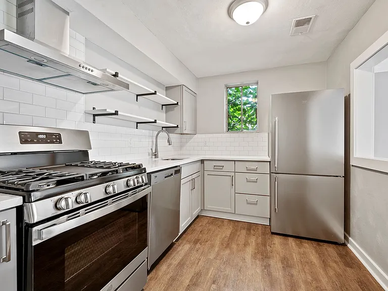 4608 Coleridge Street — Photo 9