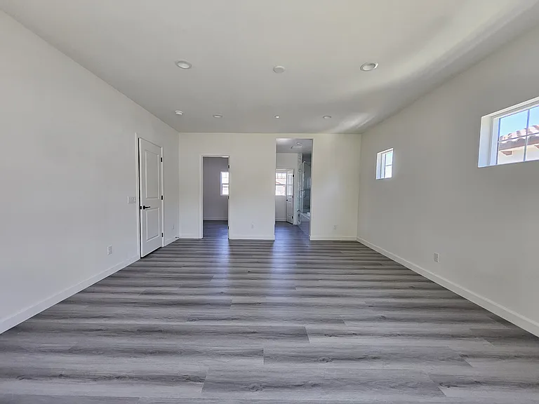 1355 Point Loma Pl — Photo 14