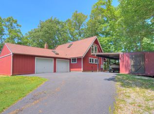 4366 Plantation Estates Rd, Radford, VA 24141