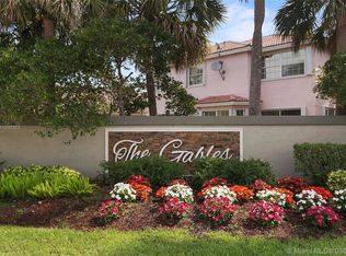 170 Granada Ave, Weston, FL 33326