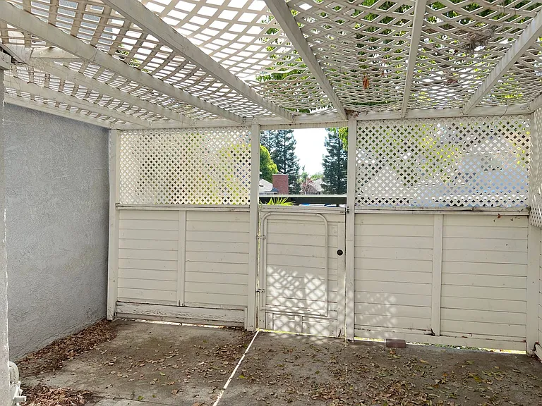 2600 Brookside Dr #116 — Photo 18
