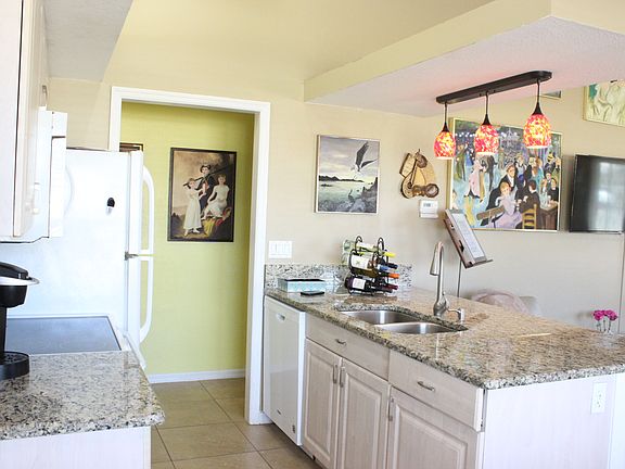 2nd image of 907 Cape Coral Pkwy W