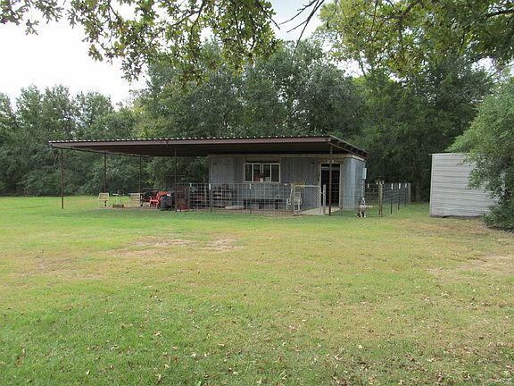 Storage building 