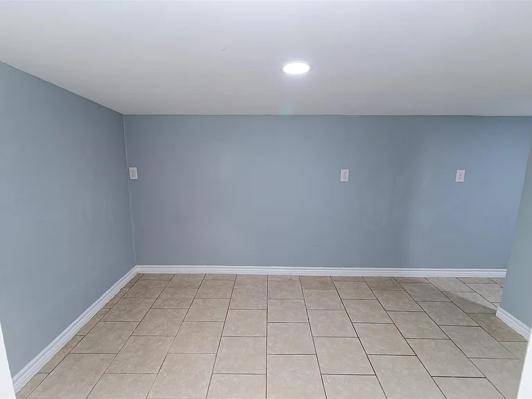 25128 Faraway Ln — Photo 9