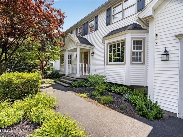3 Cindy Lane, Clifton Park, NY 12065