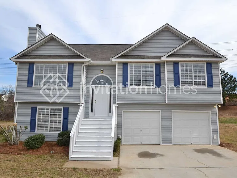 485 Rosewood Cir — Photo 1