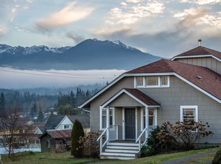 1106 W 10th St, Port Angeles, WA