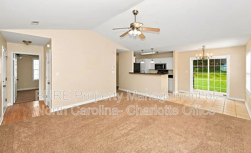 3 bed, 2.0 bath, 1151 sqft, $1,775 — Photo 3