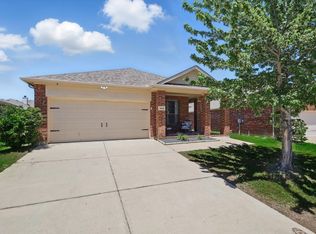 544 Baverton Ln, Fort Worth, TX 76115