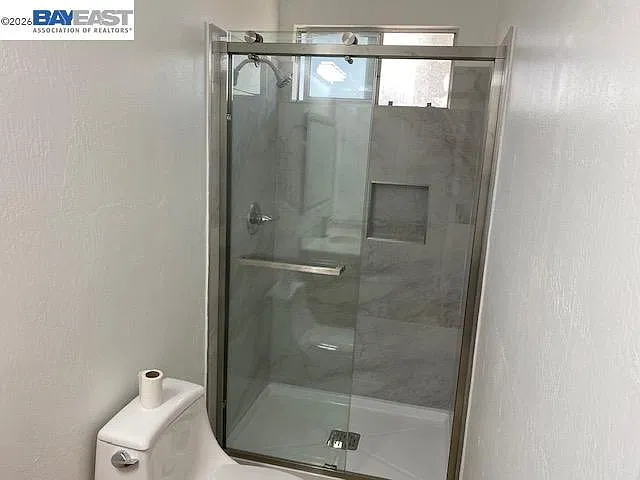 4 bed, 2.5 bath, 1988 sqft, $4,550 — Photo 4