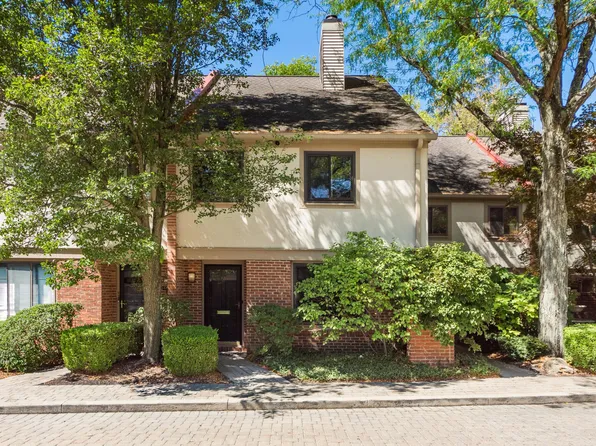 403 Westland Ct, Columbus, OH 43209