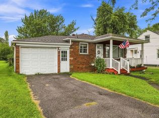 7020 Packard Rd, Niagara Falls, NY 14304