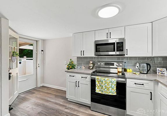 5th image of 118 3rd St