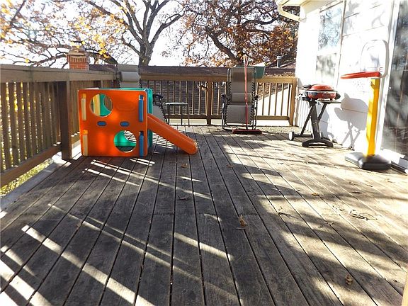 4th image of 237 Brentwood Dr NE