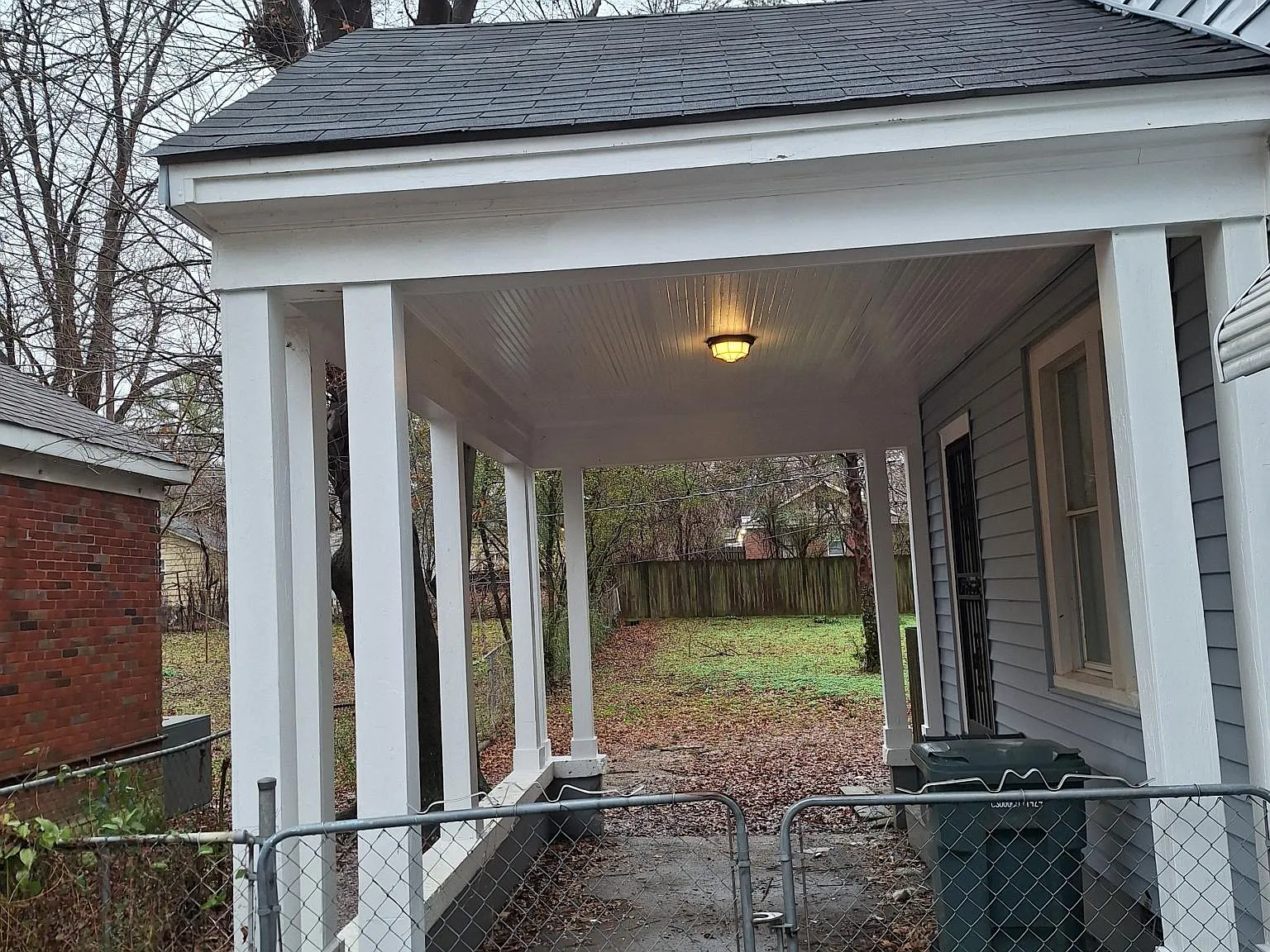 2 bed, 851 sqft, $1,200 — Photo 2
