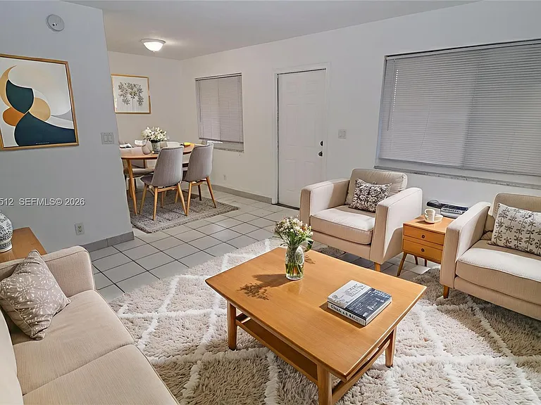 59 NW 37th St #5 — Photo 5