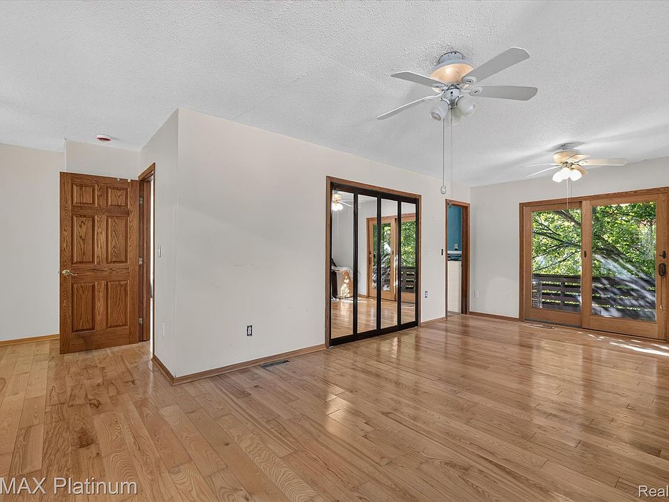 21955 Spearswood Dr, photo 19