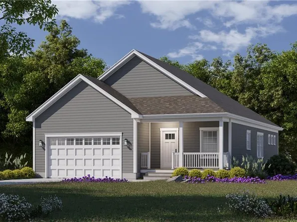 8 Devon Pl, Coventry, RI 02816