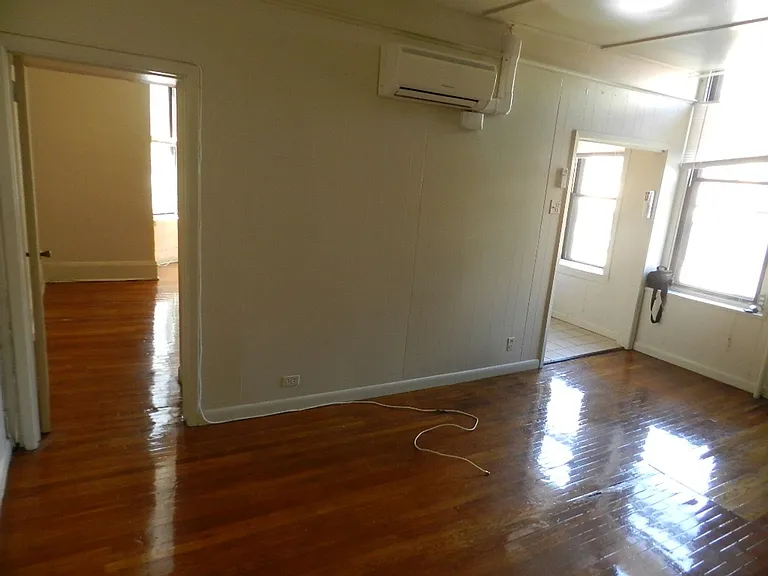 2230 Spruce St — Photo 3