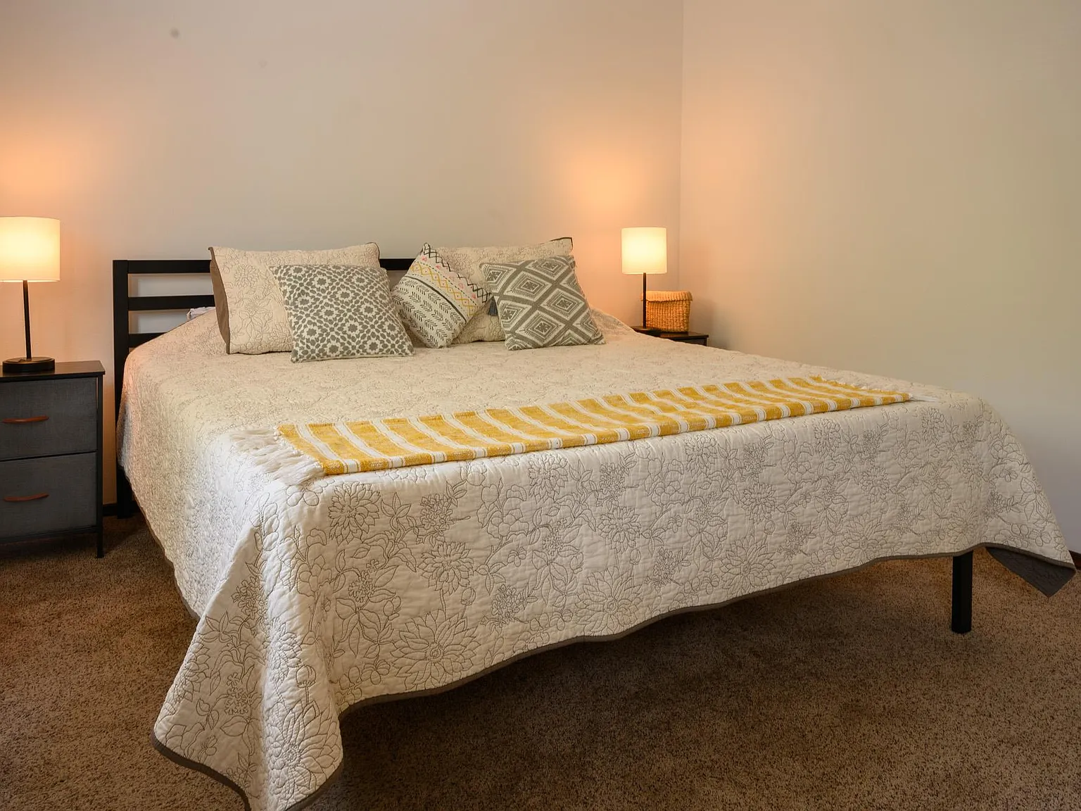 3 bed, 1555 sqft, $2,000 — Photo 4