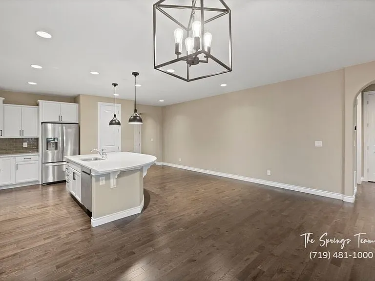 9547 Dewitt Dr — Photo 22