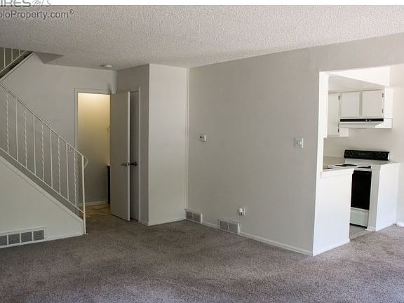 LR to Kitchen