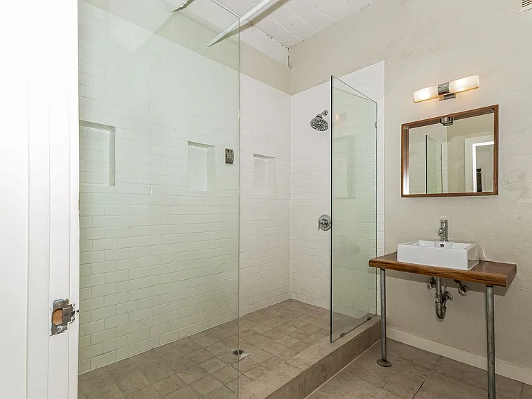 3240 Peralta St #10 — Photo 20
