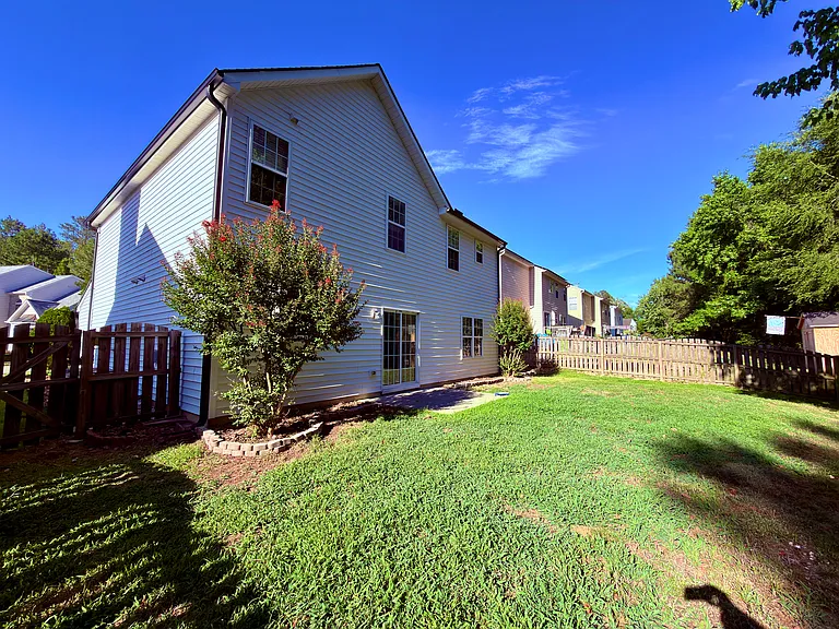 3904 Toyon Dr — Photo 20