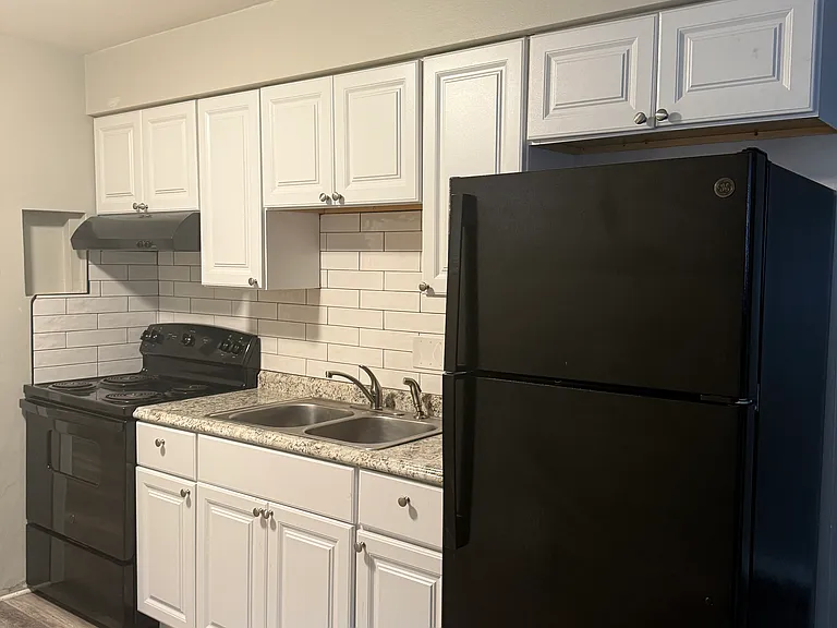 Jefferson Apartments — Photo 7