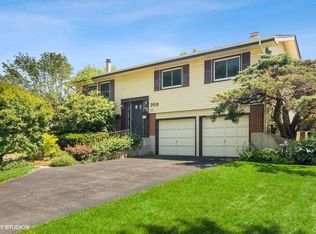 705 Evergreen Ln, Hoffman Estates, IL 60169