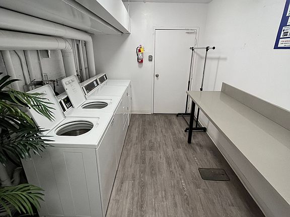4th image of 10755 Kling St APT 203