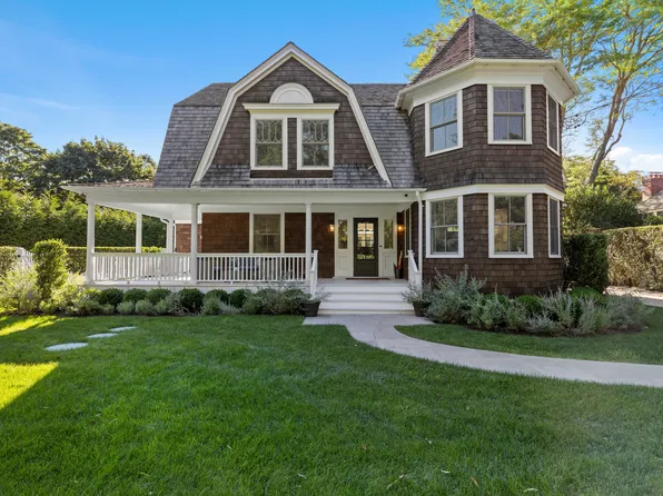 https://photos.zillowstatic.com/fp/13285ae343ca8b3942882ad3b82f06a0-p_e.webp