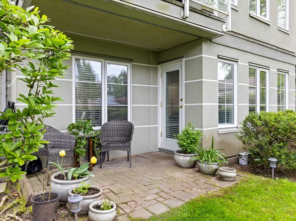 12125 75a Ave #105, Surrey, BC V3W 1B9