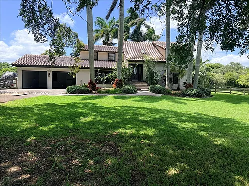 20501 SW 50th Pl Photo 1