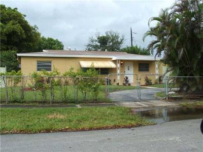 200 N 68th Way, Hollywood, FL, 33024