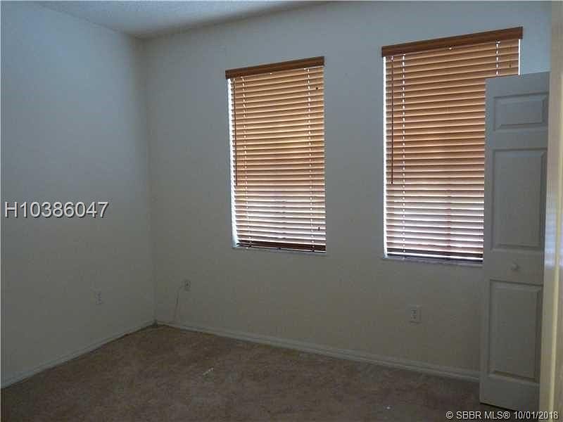 1st image of 2295 NE 42nd Ave #2295