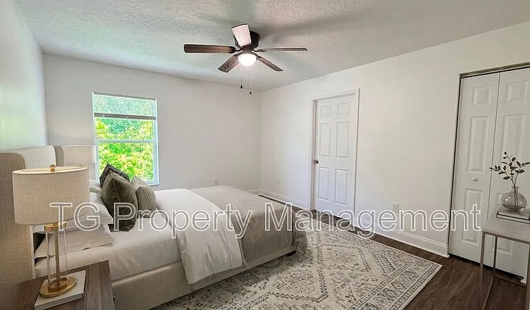 1756 Lane Ave S #1 — Photo 11