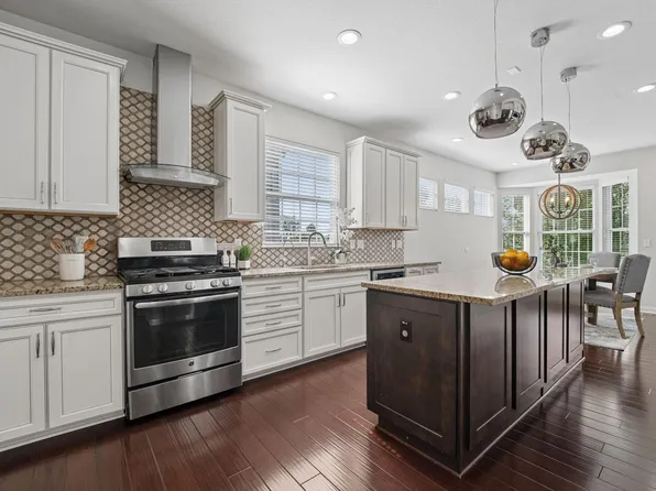 2443 Triple Crown Xing, Powell, OH 43065
