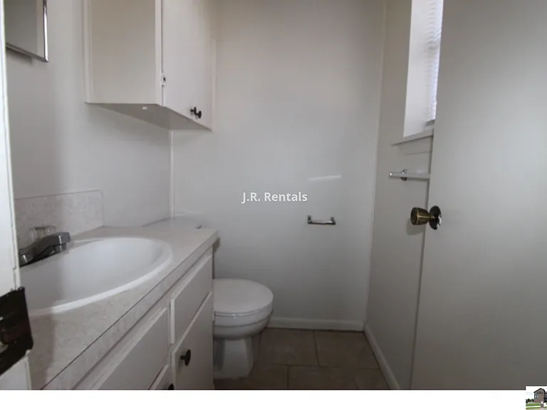 803 Michelle Dr — Photo 17